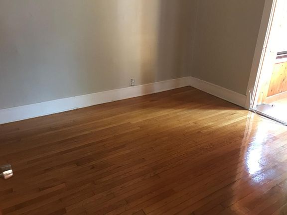 5th image of 1310 W Winona St APT 2F