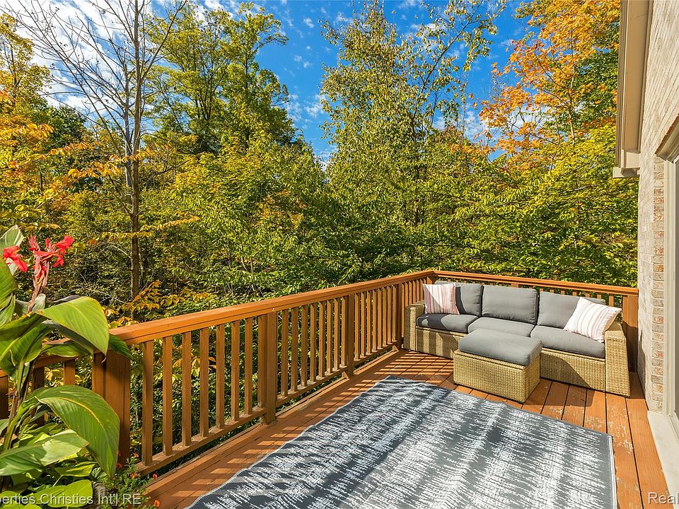 22241 Village Pines Dr, photo 16