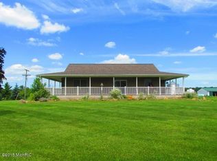 3069 Van Vleck Rd, Fenwick, MI 48834