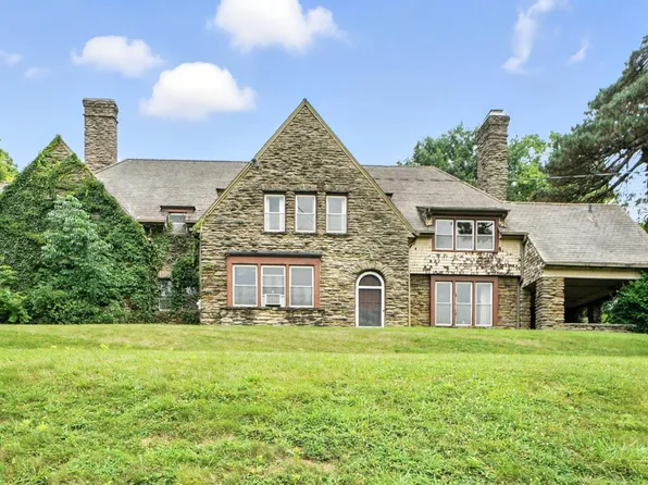 740 N Fred Shuttlesworth Cir, Cincinnati, OH 45229