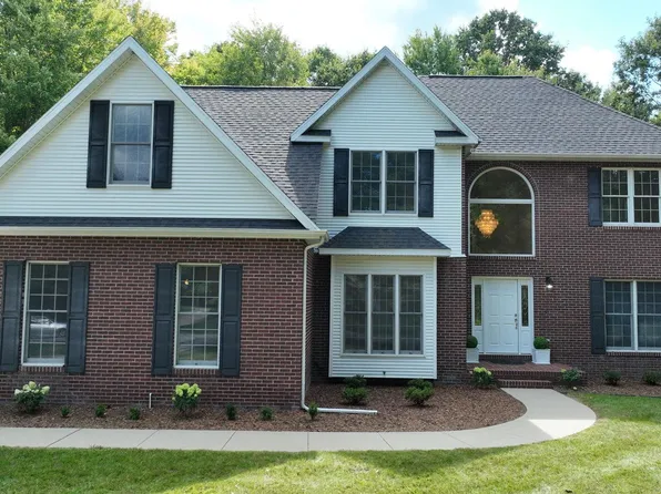 2364 E Mockingbird Ln, Midland, MI 48642