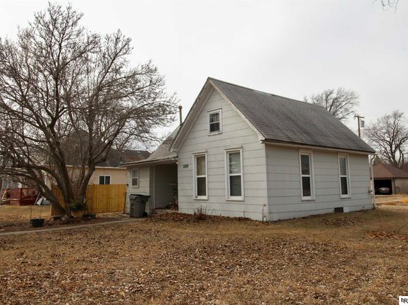 1009 Franklin Ave, Dorchester, NE 68343