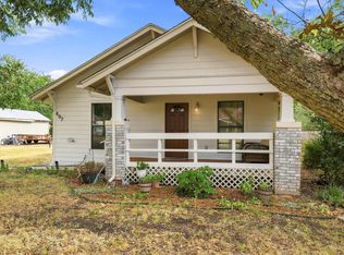 407 E Bois D Arc St, Leonard, TX 75452