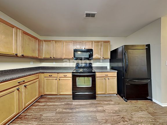 3rd image of 4435 Westhill Pl