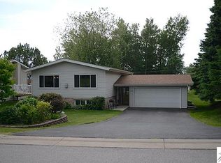 218 12th St, Proctor, MN 55810