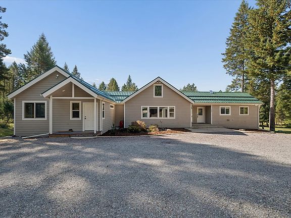 4th image of 745 Hidden Valley Dr