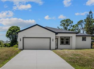 703 Aston Martin Dr, Sebring, FL 33872