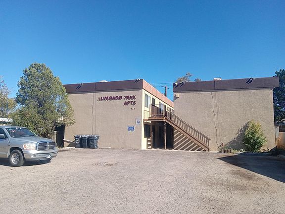 5th image of 1912 Alvarado Dr NE APT J