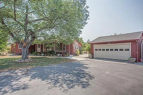 90 Jacobs Way photo 1