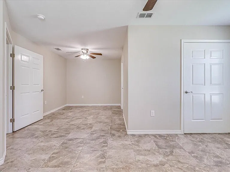 2111 E Lott Ave — Photo 28
