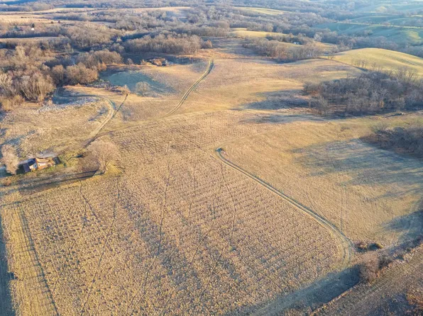 1914 515th Ave, Melrose, IA 52569