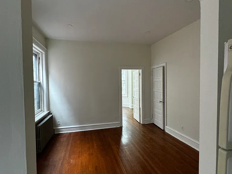 4619 Spruce St #2F — Photo 8