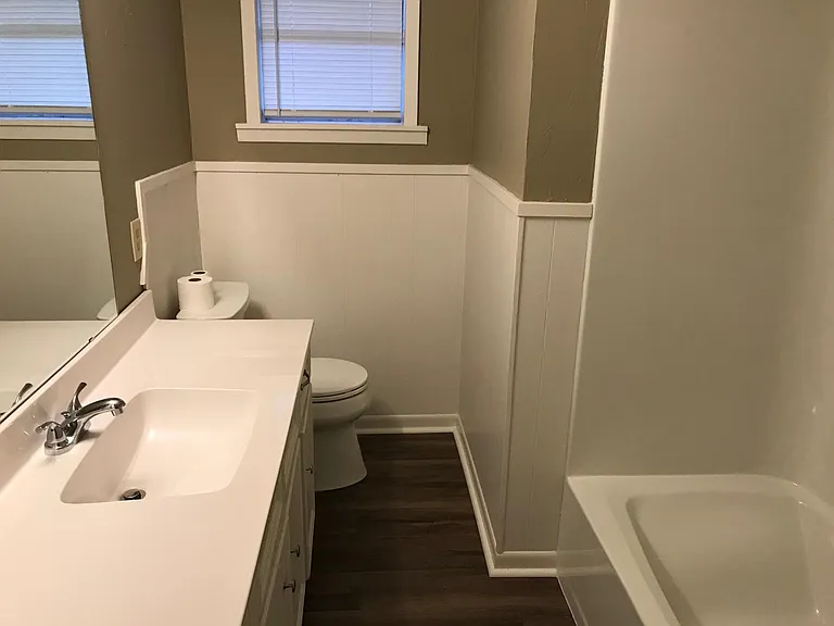 2318 S Donnybrook Ave — Photo 8
