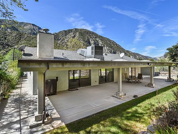 3rd image of 2447 Stonyvale Rd