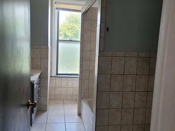5th image of 504 Prospect Ave APT 2