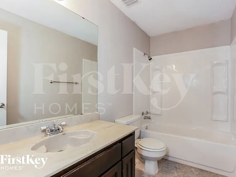 714 Windridge Ln — Photo 13