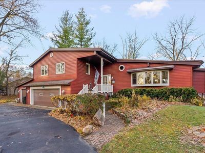 16 Silver Lake Dr, Waterloo, IA, 50702