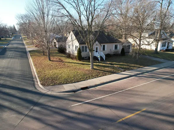 406 1st Ave SE, New Prague, MN 56071