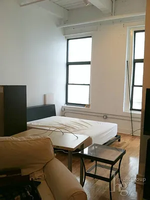 Rented by Hecht Group | media 11