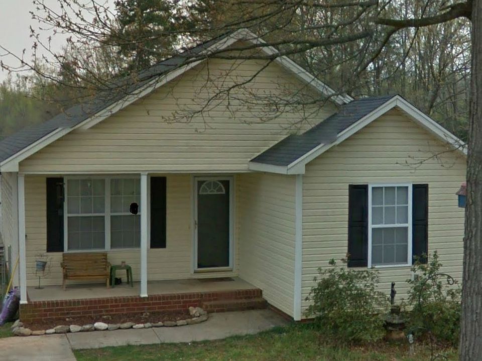 1st image of 700 Martha Ave
