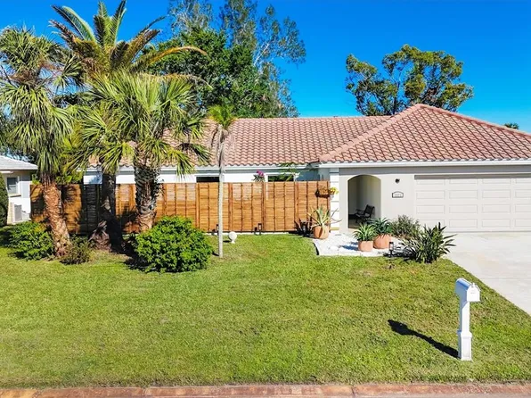 3321 Sheffield Cir, Sarasota, FL 34239