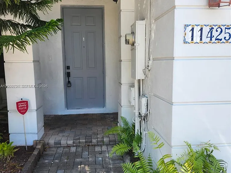 11425 NW 76th Ter #0 — Photo 5