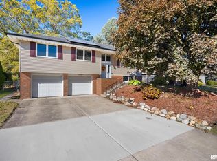 1111 S Mesa Dr, Peoria, IL 61607