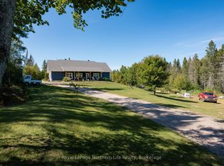 880 Memorial Park Dr E, Powassan, ON P0H1Z0