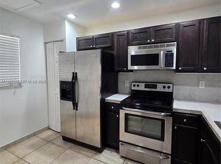 911 NE 209th Ter #204-27, Miami, FL 33179