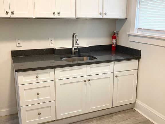 5th image of 687 Yonkers Ave #2R