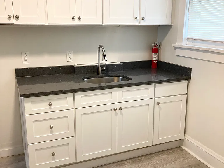 687 Yonkers Ave #2R — Photo 5
