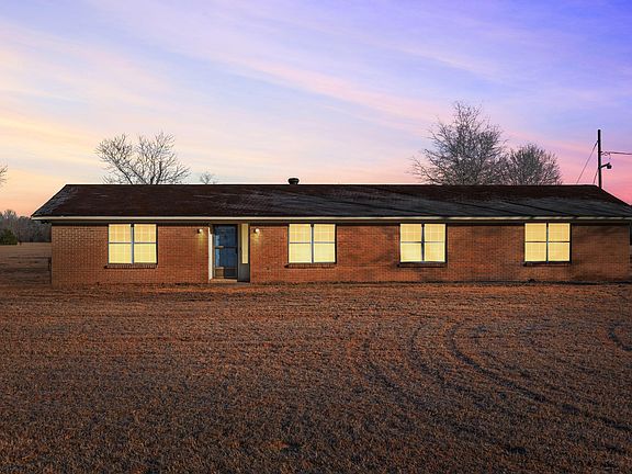 2nd image of 102 Bethlehem Rd