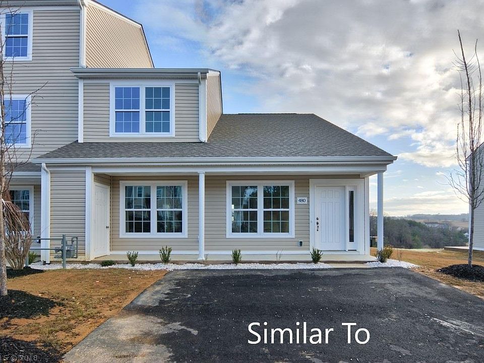 1st image of 605 Pin Oak Dr