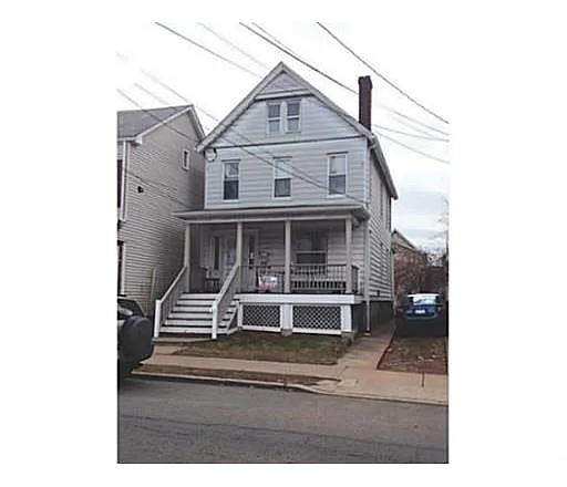 208 Easton Ave photo 1