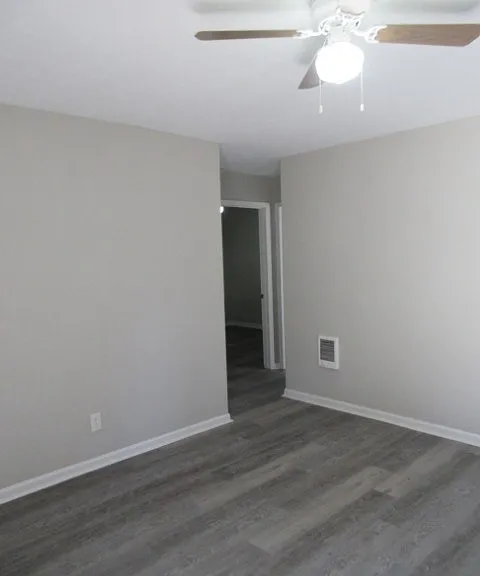 784 Terminal Ct #1 — Photo 4