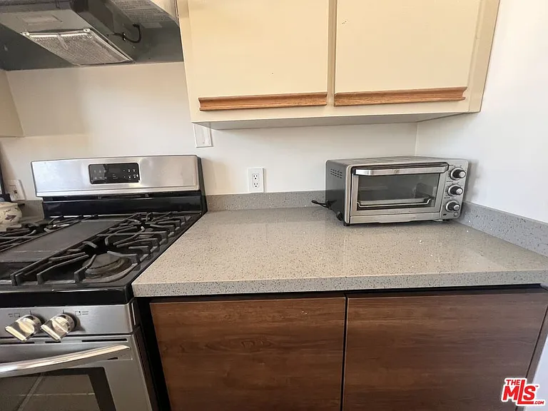2333 S Garth Ave — Photo 12