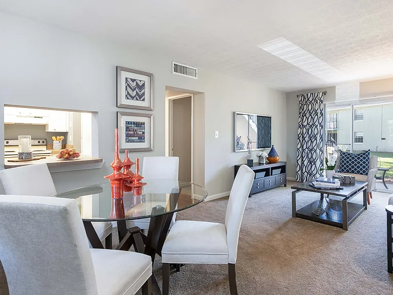Ascott Place Apartments — Photo 5