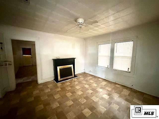 2nd image of 805 N 5th St