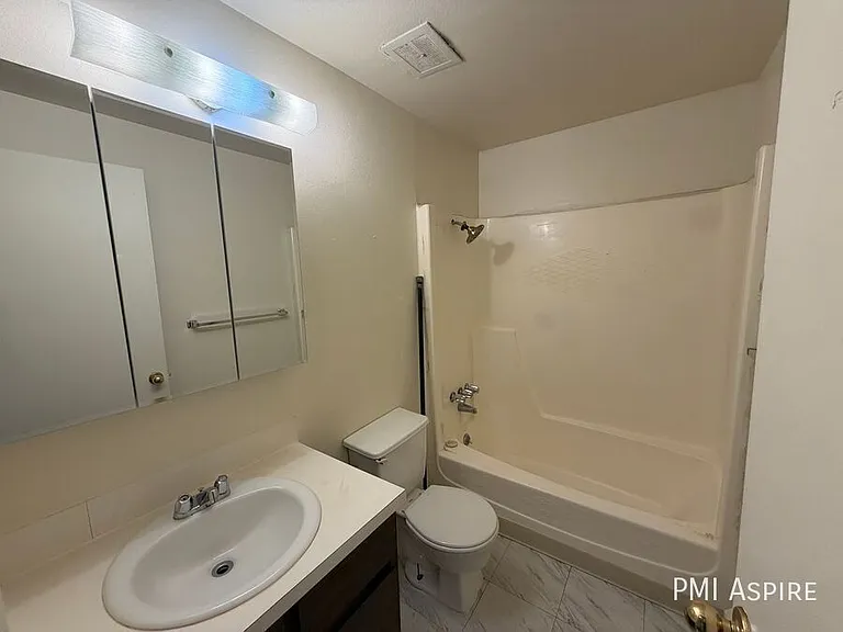 3498 Butternut Dr — Photo 8