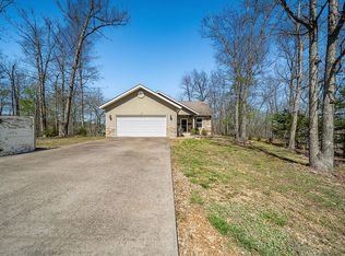 99 Woodhaven Cir, Lake ozark, MO 65049
