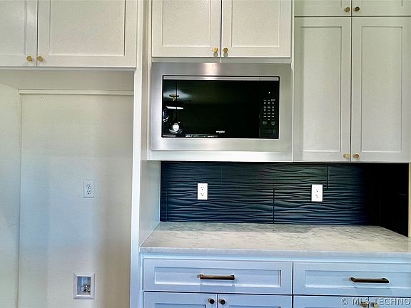 5th image of 3307 Harbour Town Pl