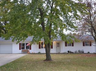 408 Meadow Ln, Hallsville, MO 65255