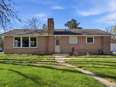 205 1st Ave NW, New London, MN, 56273