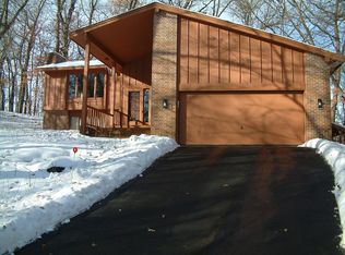 5210 Shady Ln, Shorewood, MN 55331