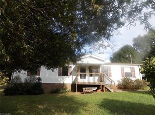 1210 Meadow View Dr, Tobaccoville, NC 27050