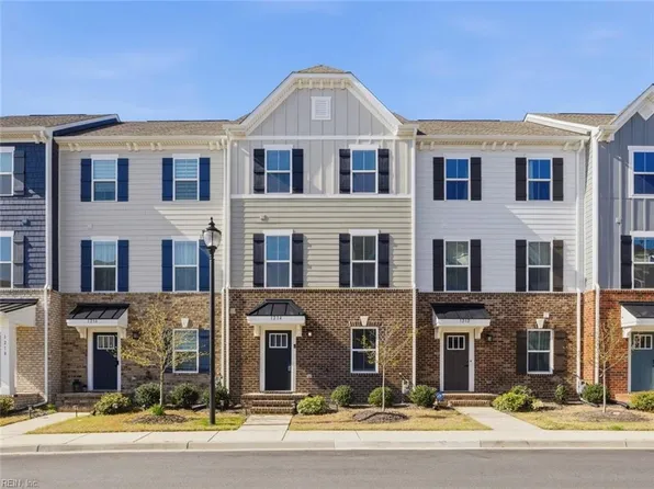 1214 Gunboat Dr, Suffolk, VA 23435