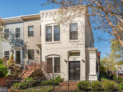 252 10th St NE, Washington, DC, 20002