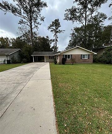 2nd image of 320 Robin Hood Dr