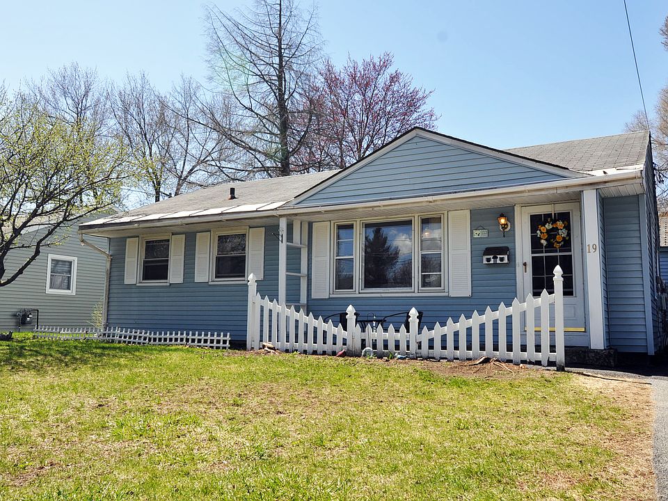 1st image of 19 Loralee Dr