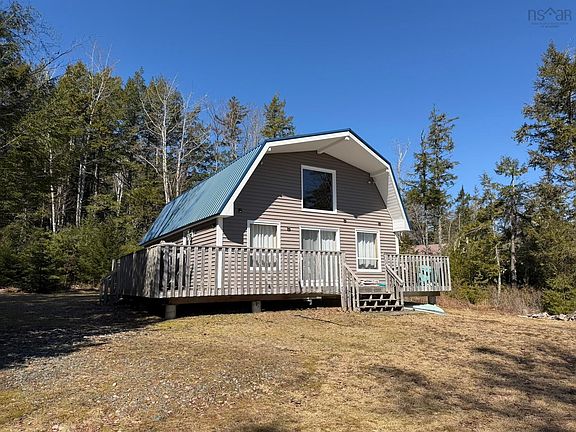 2nd image of 988 Labelle Rd